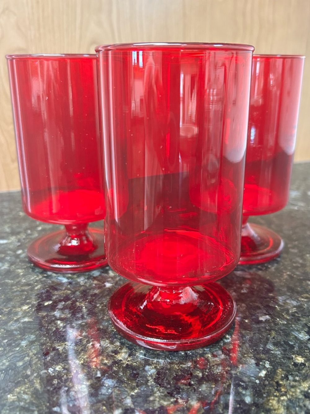 Vintage Ruby Red Footed Glasses Set of 3 Mid Century  Cocktail Juice Tumblers - Picture 5 of 5